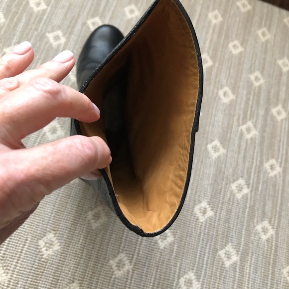 Chloe Prince Mid calf boot. Pull on. Worn a few times. In excellent condition. - Picture 9 of 11